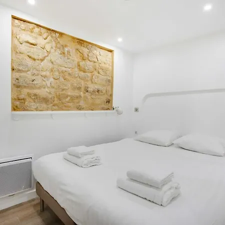 Charming 1br Montorgueil Republique Apartment Paris